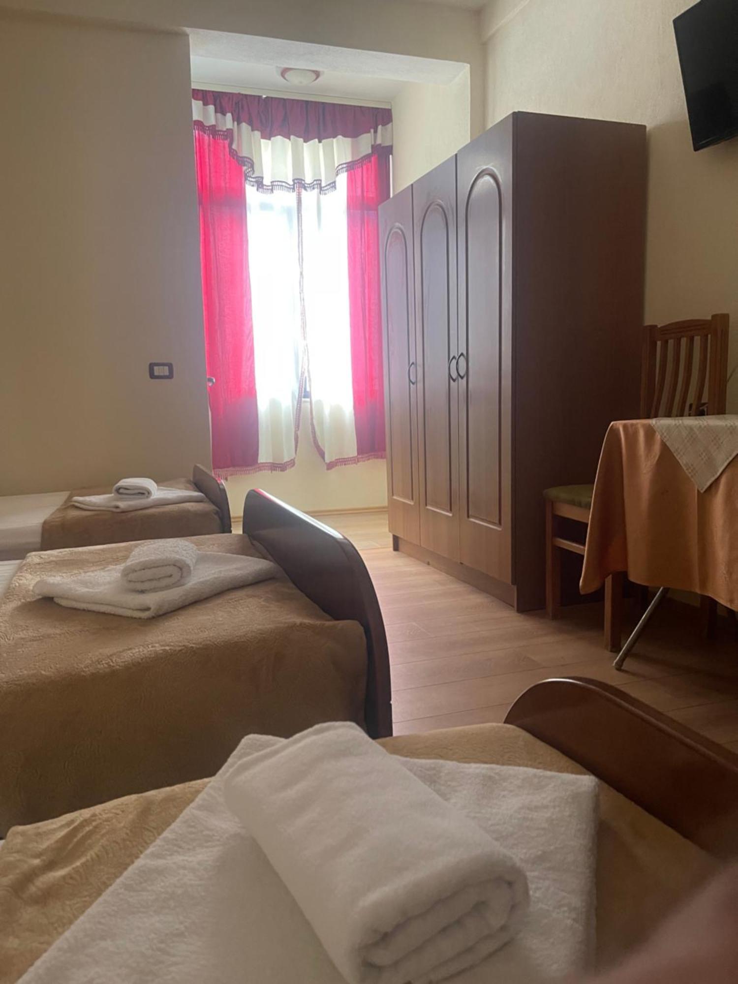 Hotel Saint Marena Pogradec Zewnętrze zdjęcie